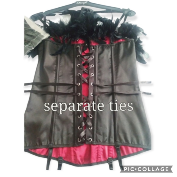 Dreamgirl reversible black and red corset with feathers size 32 (small) - Picture 5 of 11